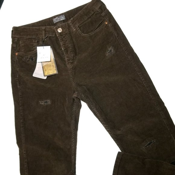 Zara Man Distressed Corduroy - Picture 6 of 7